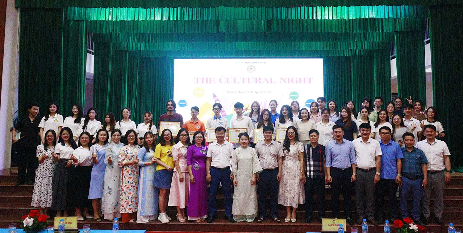 Sôi nổi hội thi “Tìm hiểu văn hoá Anh – Việt – Mỹ” năm học 2024 – 2025 tại Trường Đại học Hồng Đức